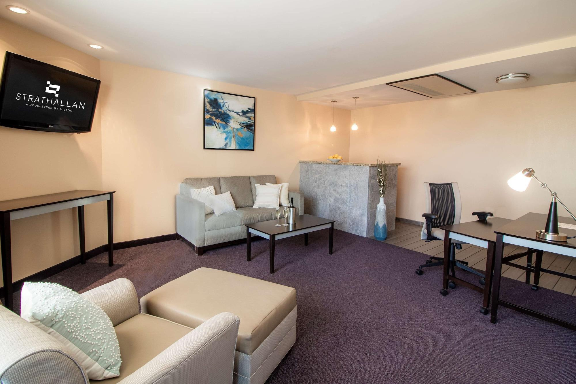 The Strathallan - A Doubletree By Hilton Rochester Bagian luar foto