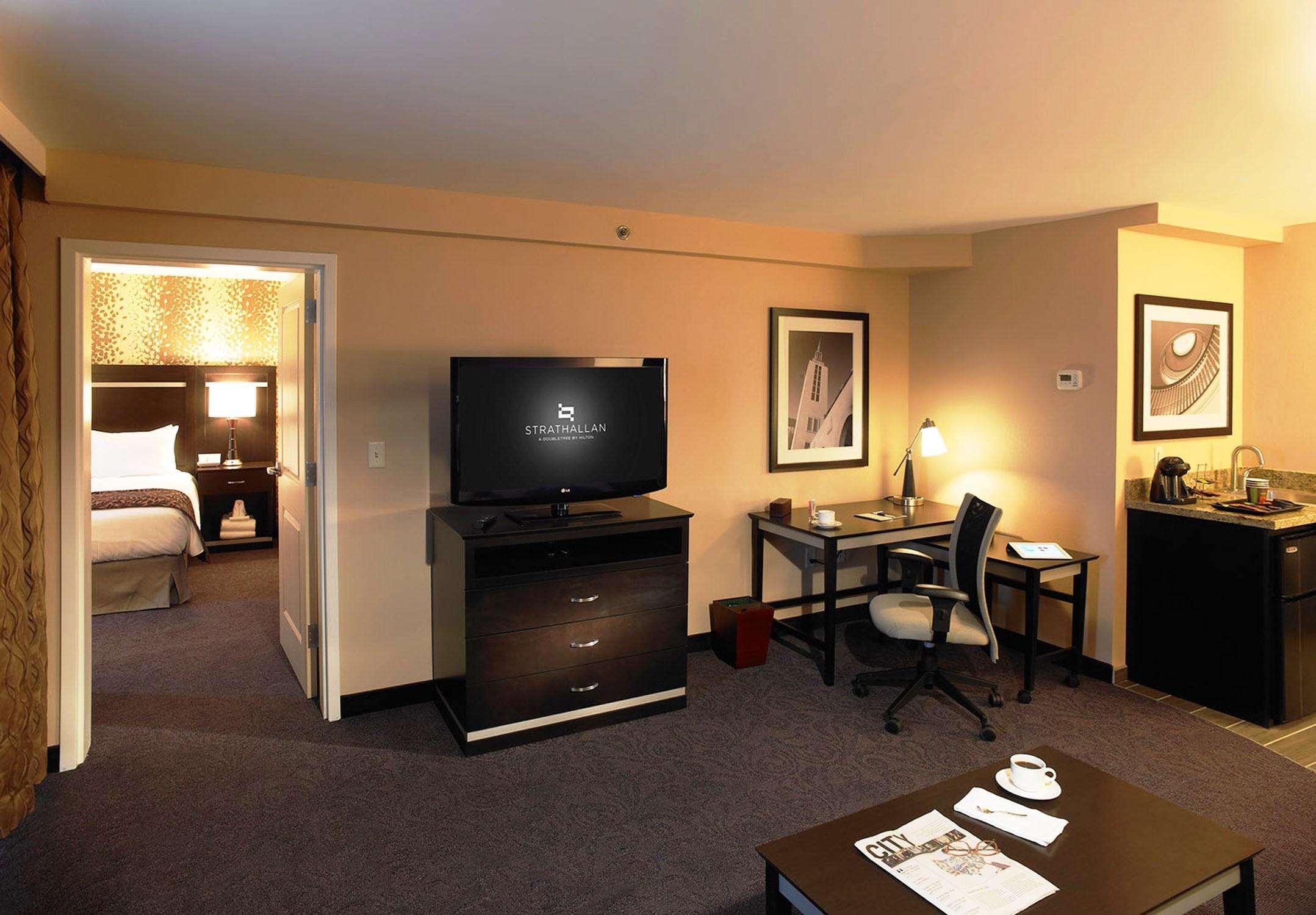 The Strathallan - A Doubletree By Hilton Rochester Bagian luar foto