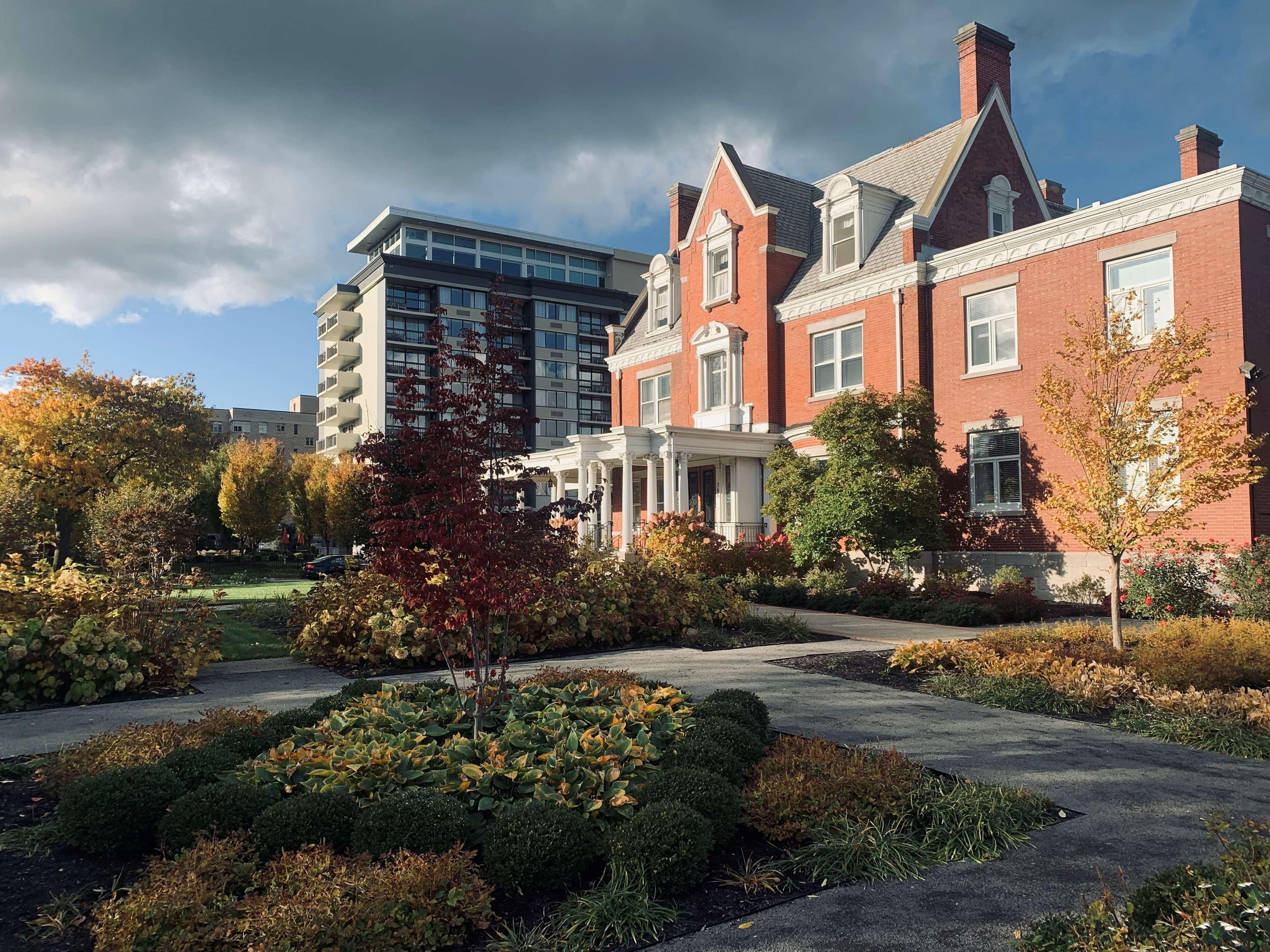 The Strathallan - A Doubletree By Hilton Rochester Bagian luar foto