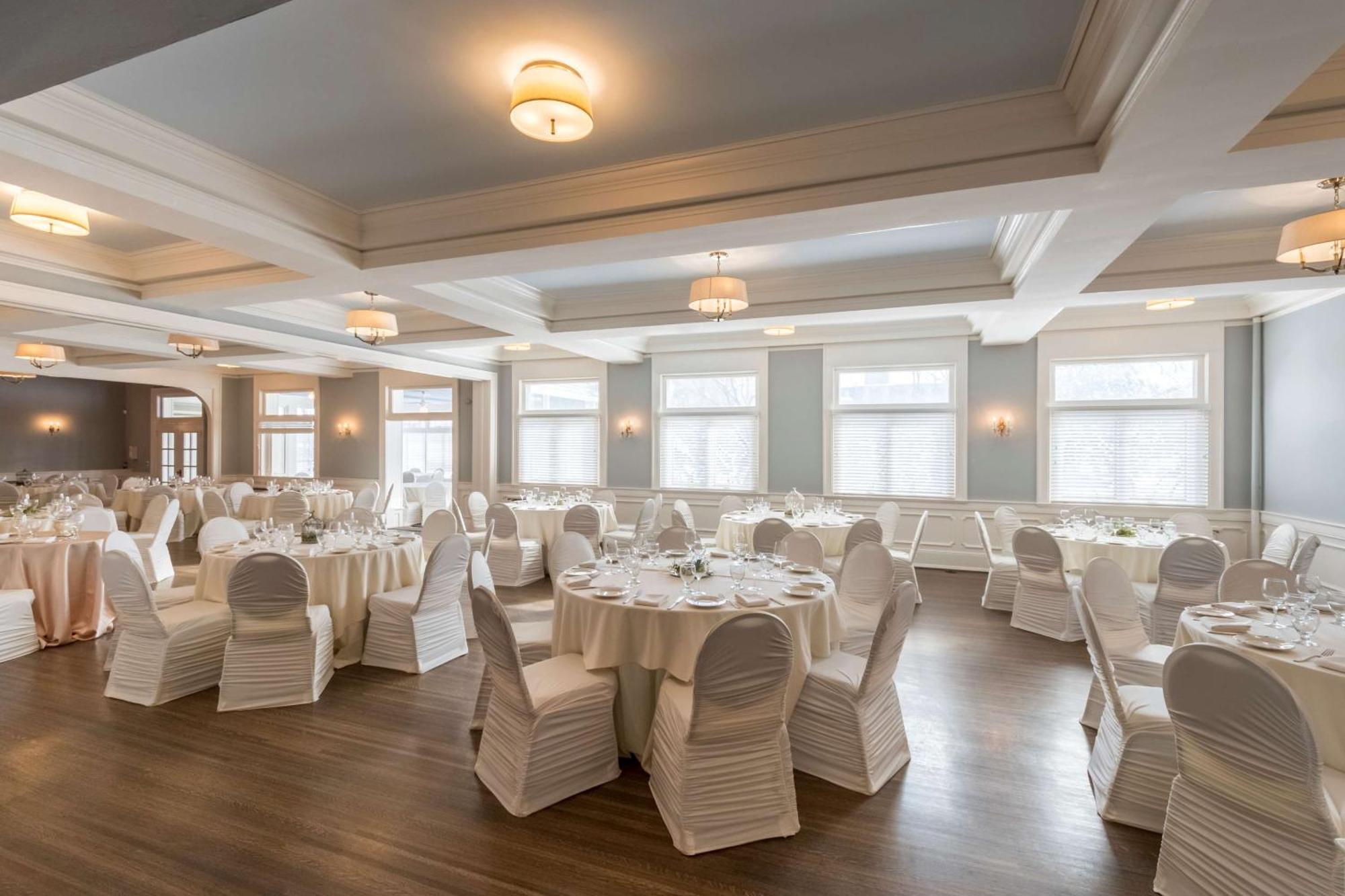 The Strathallan - A Doubletree By Hilton Rochester Bagian luar foto