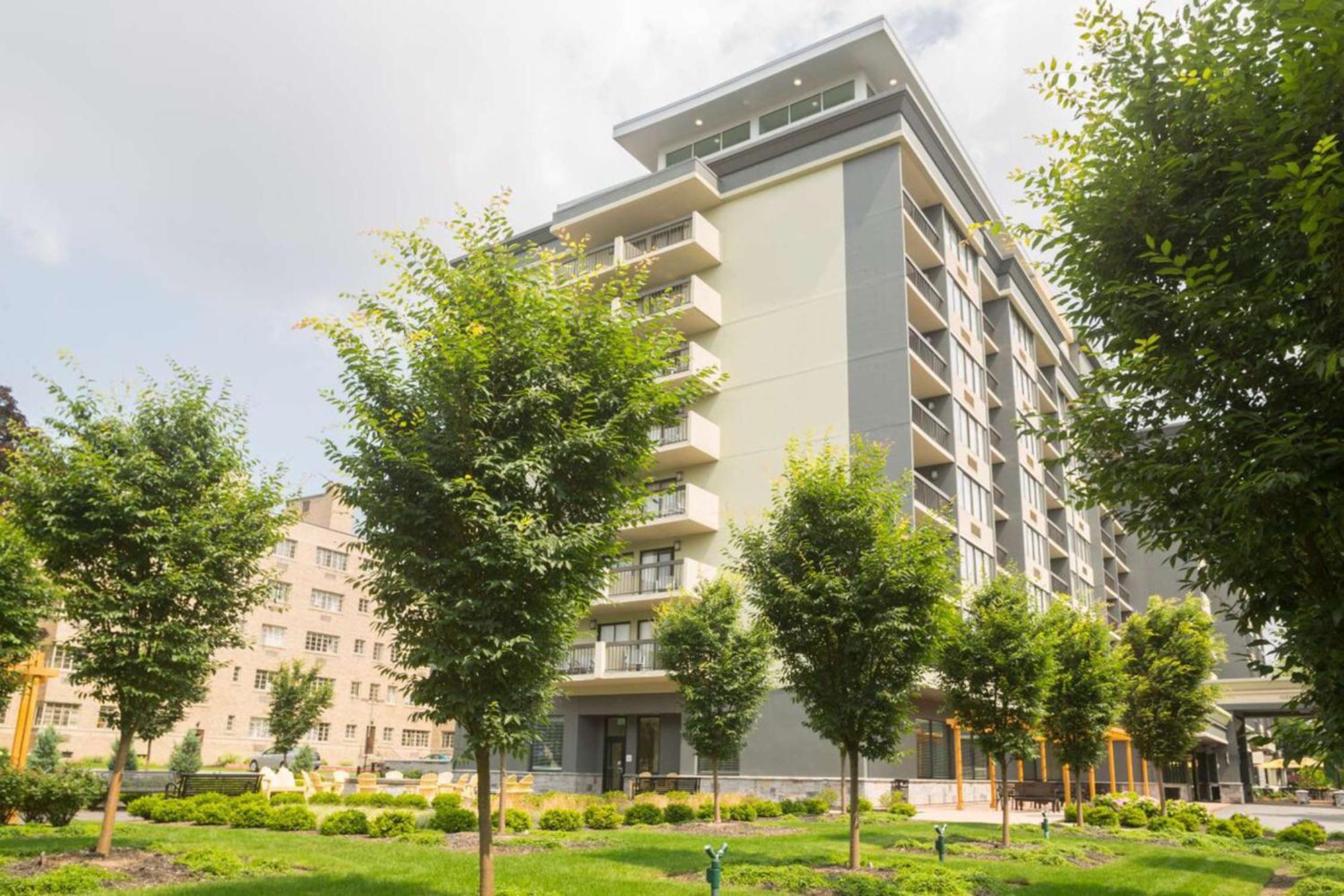 The Strathallan - A Doubletree By Hilton Rochester Bagian luar foto